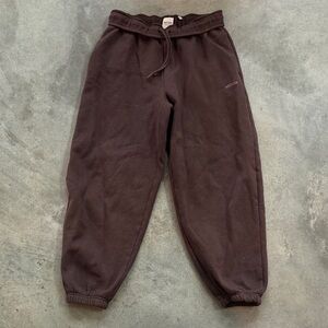 Aritzia Women’s Baggy Espresso Brown Sweatpants